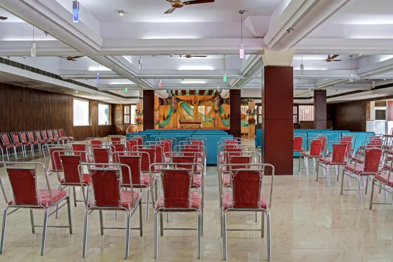 Oyo 62241 Swastik Garden Hotel Dhampur Bagian luar foto